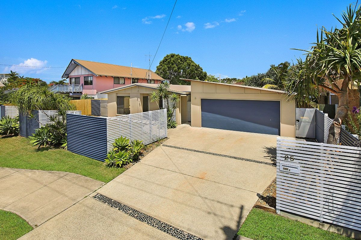 25 Surf Road, Alexandra Headland QLD 4572, Image 2