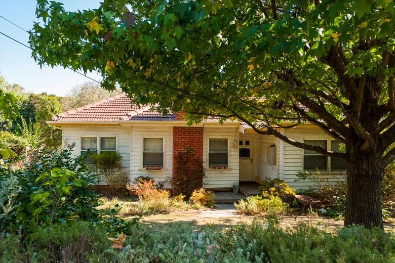 8 Scenic Avenue, Ringwood East Property