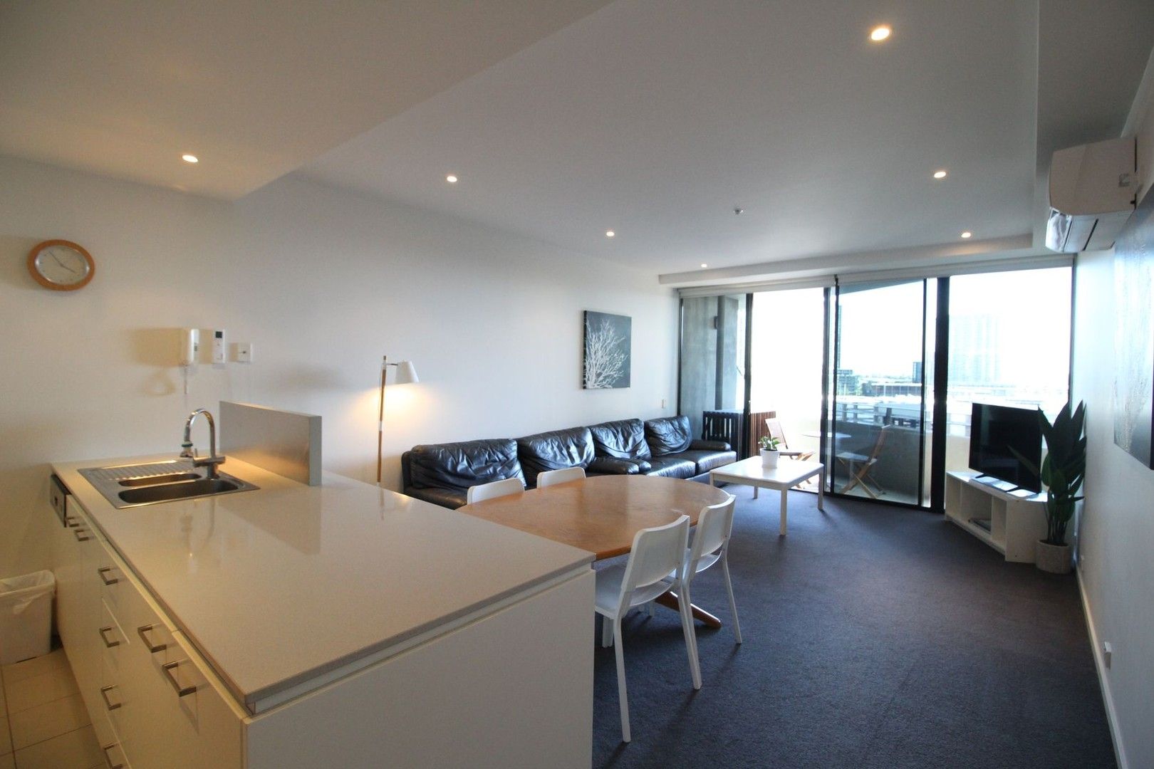 2 bedrooms Apartment / Unit / Flat in 704/15 Caravel Lane DOCKLANDS VIC, 3008