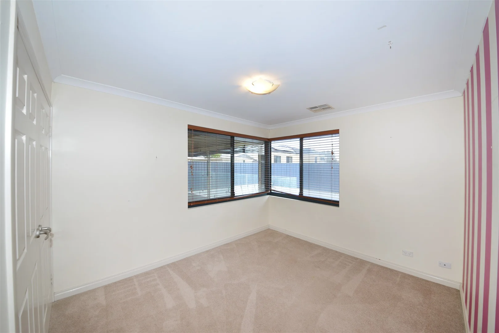 Additional image 12 of 15 Chalk Elbow, Pearsall WA 6065