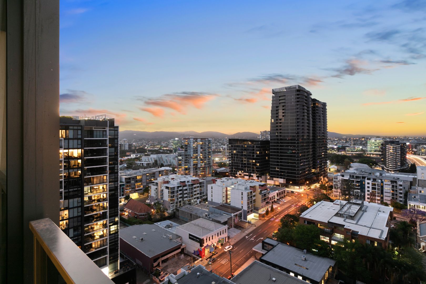 1912/109-111 Melbourne Street, South Brisbane QLD 4101, Image 2