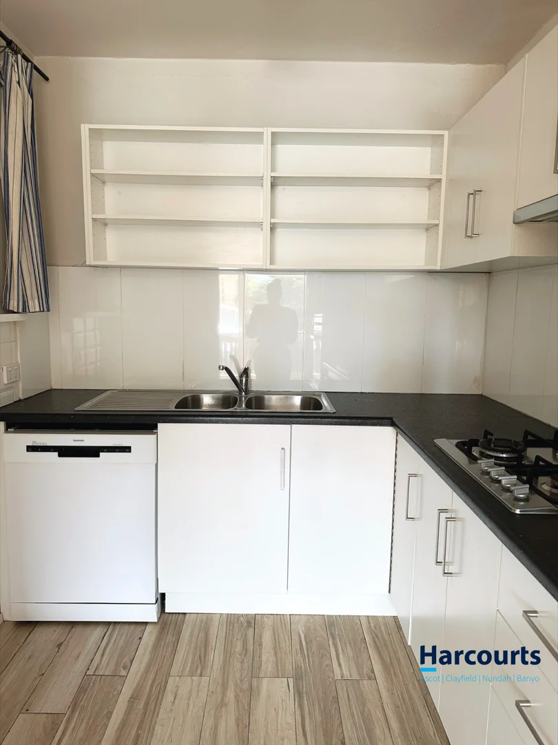 Additional image 3 of 1/5 Sir Fred Schonell Drive, St Lucia QLD 4067