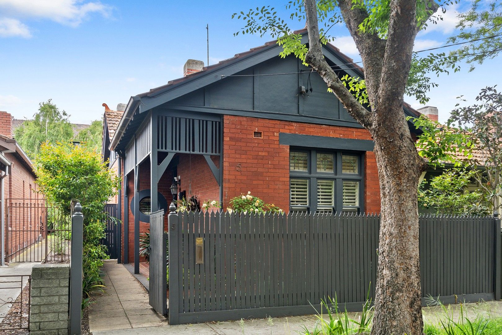 2 bedrooms House in 5 Pickford Street PRAHRAN VIC, 3181
