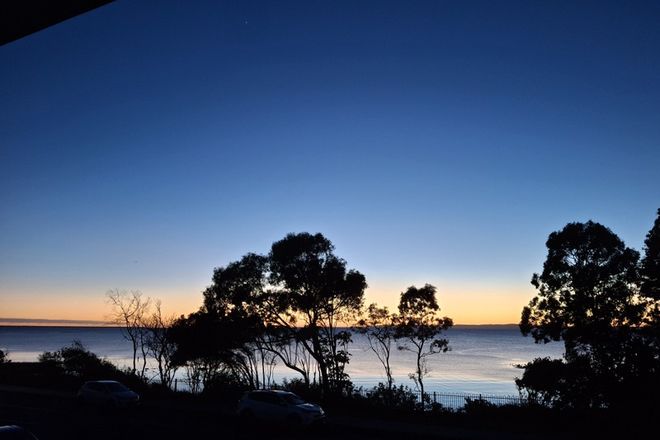 203/137 Landsborough Avenue Scarborough 4020 - Image 3