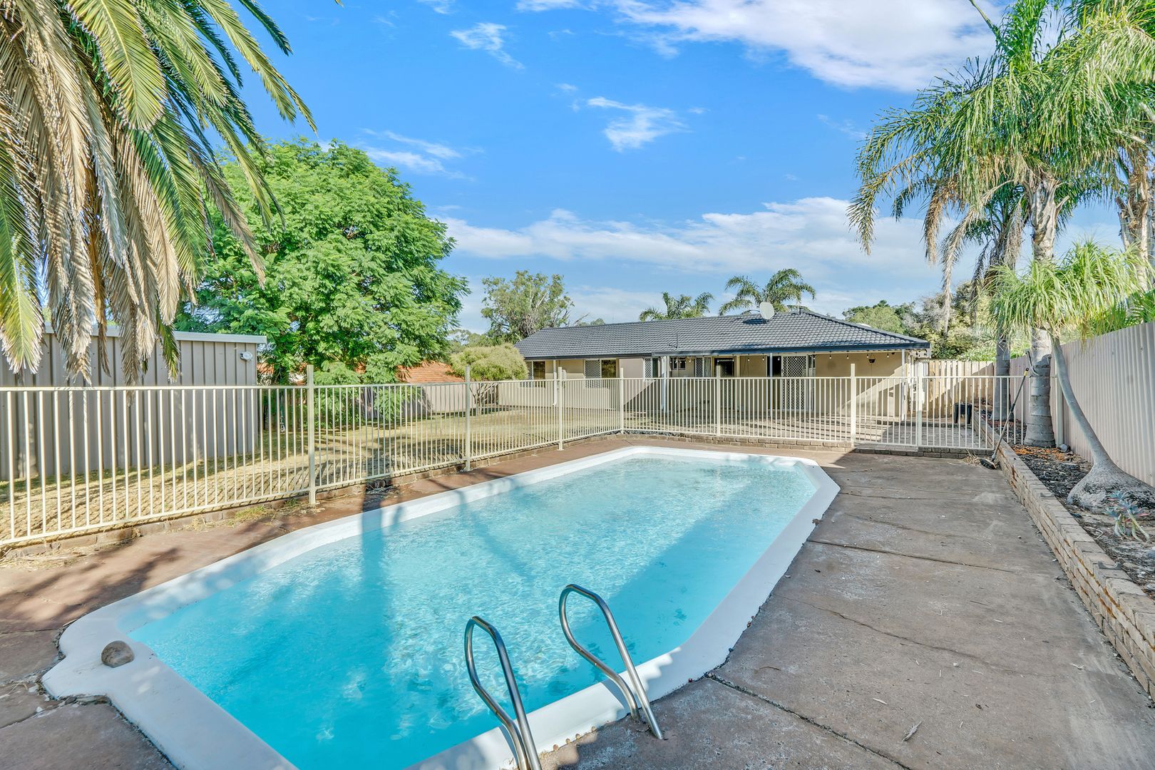 201 Minninup Road, Withers WA 6230, Image 2