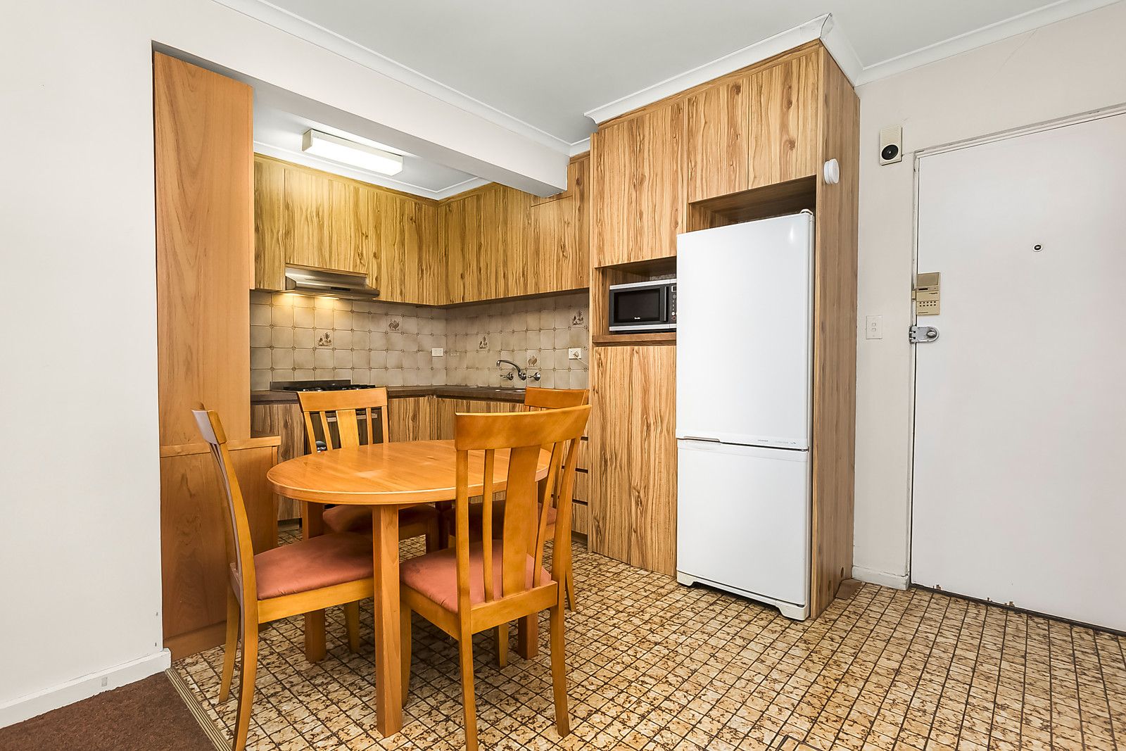 1/13 McCulloch Street, Essendon North VIC 3041, Image 2