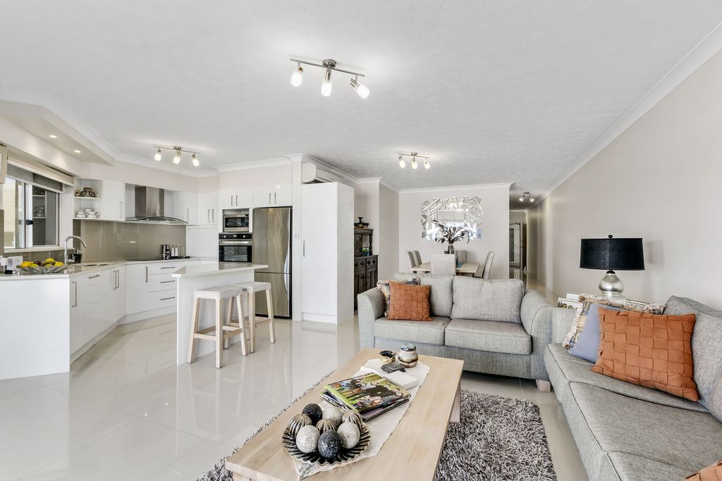 7/359 Golden Four Drive, Tugun QLD 4224, Image 2