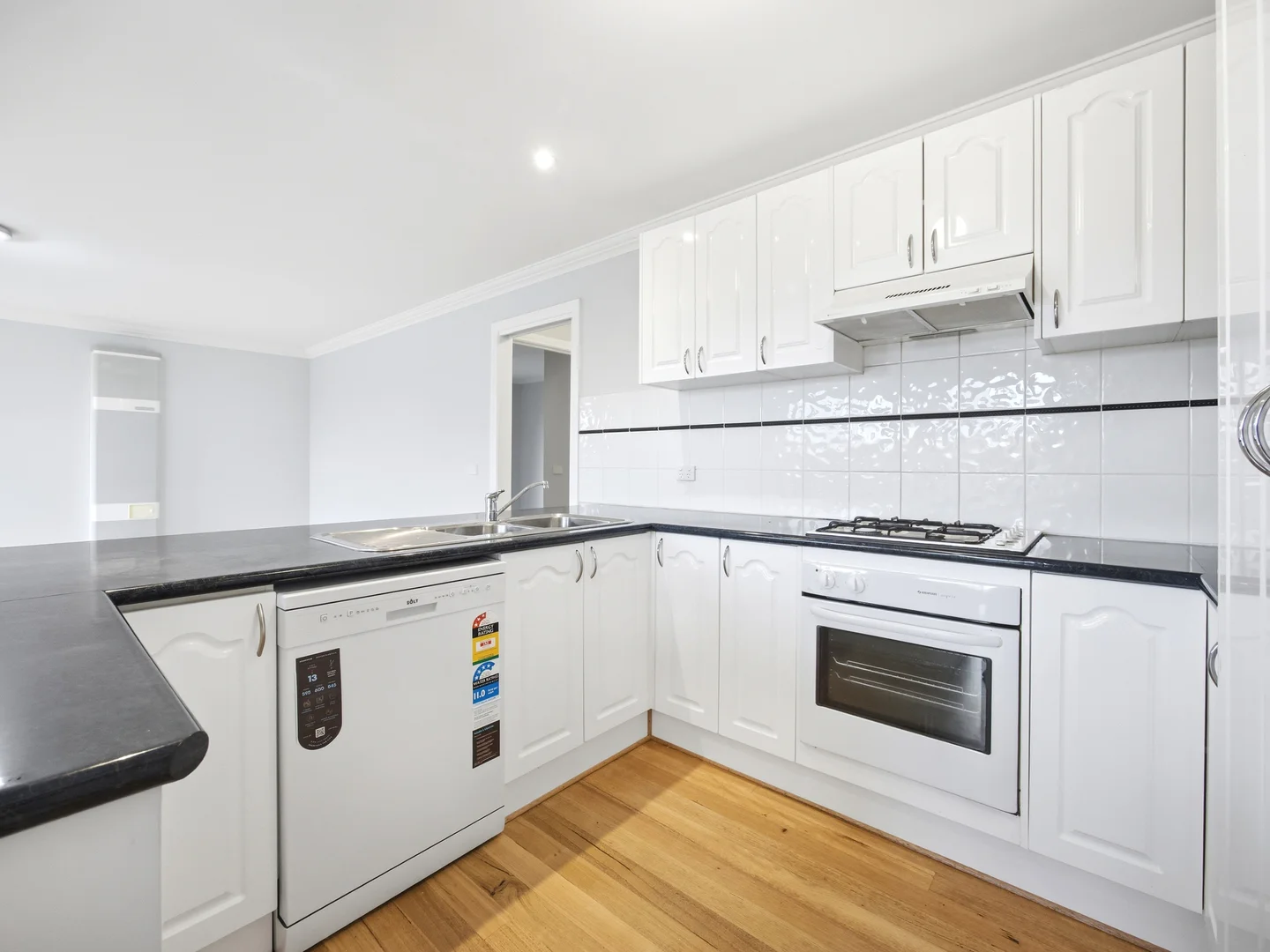 Additional image 5 of 4 Gladstone Street, Lilydale VIC 3140