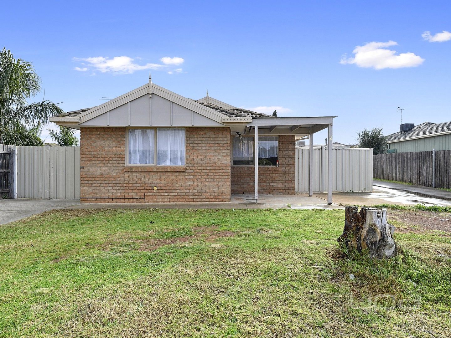 4 bedrooms House in 2 Garfield Close MELTON SOUTH VIC, 3338