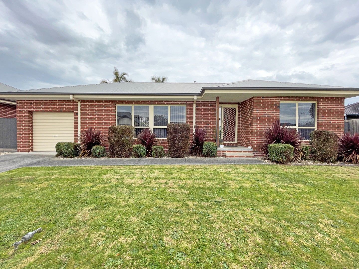2 bedrooms Apartment / Unit / Flat in 3 Hardy Drive TRAFALGAR VIC, 3824