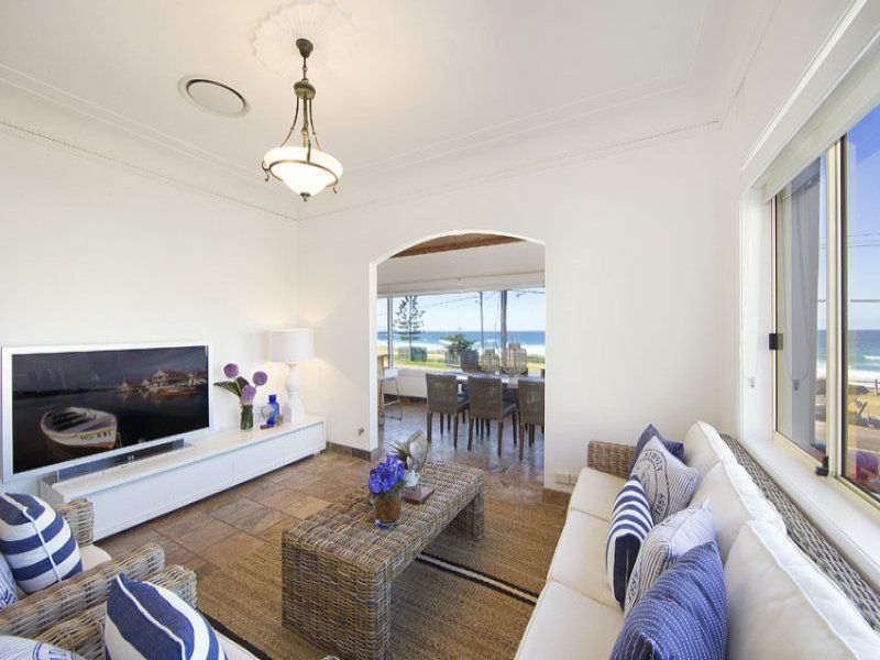 68 Carrington Parade, Curl Curl NSW 2096, Image 0