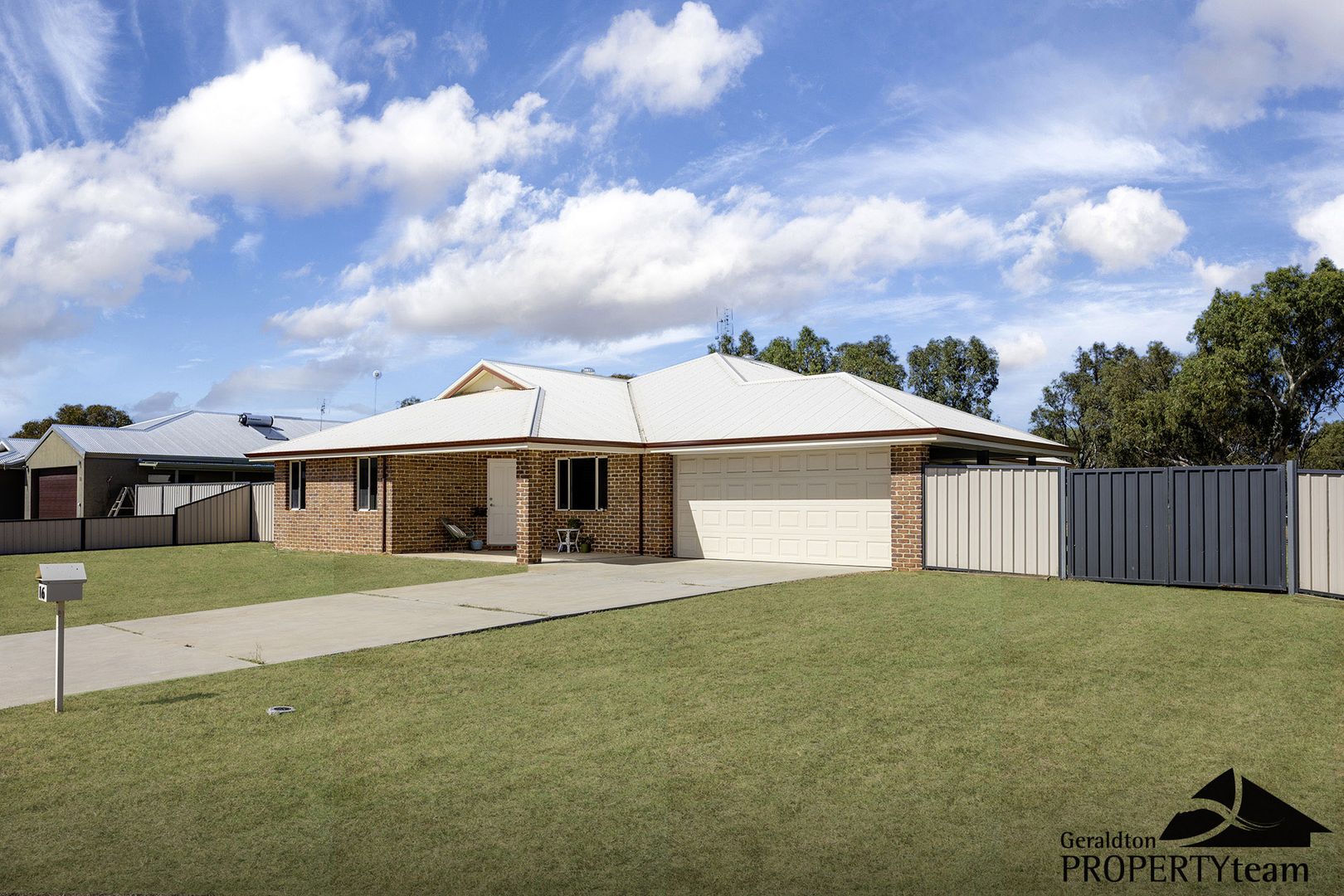 16 Bayliss Road, Dongara WA 6525, Image 2