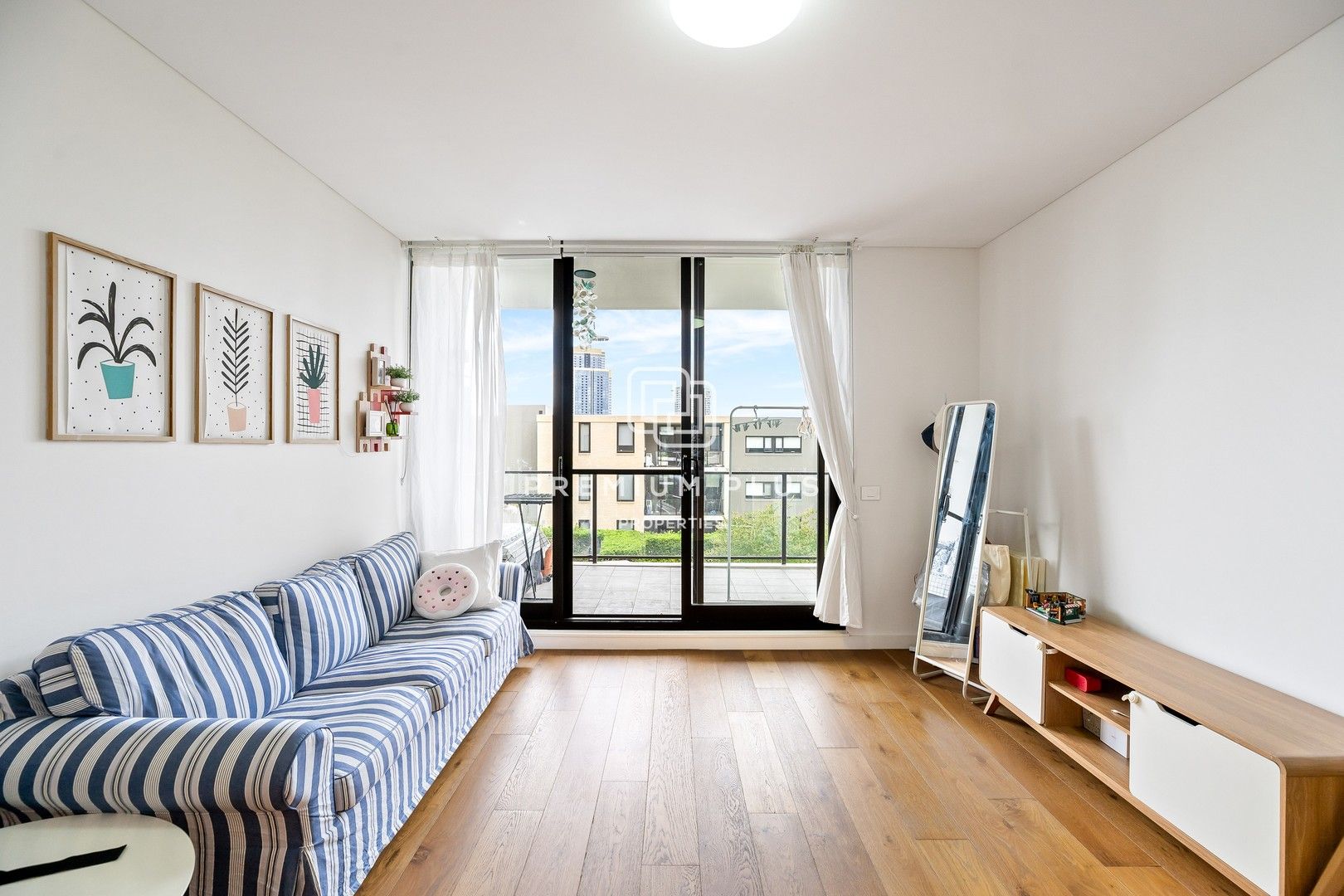 2 bedrooms Apartment / Unit / Flat in 401/12 Half Street WENTWORTH POINT NSW, 2127