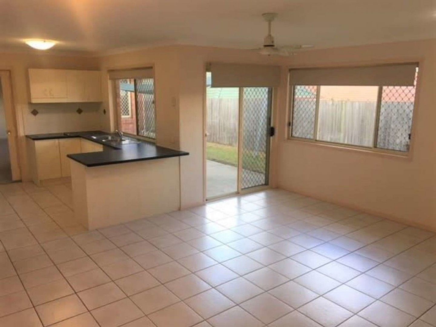 4 bedrooms House in 14 Burke Cl DREWVALE QLD, 4116