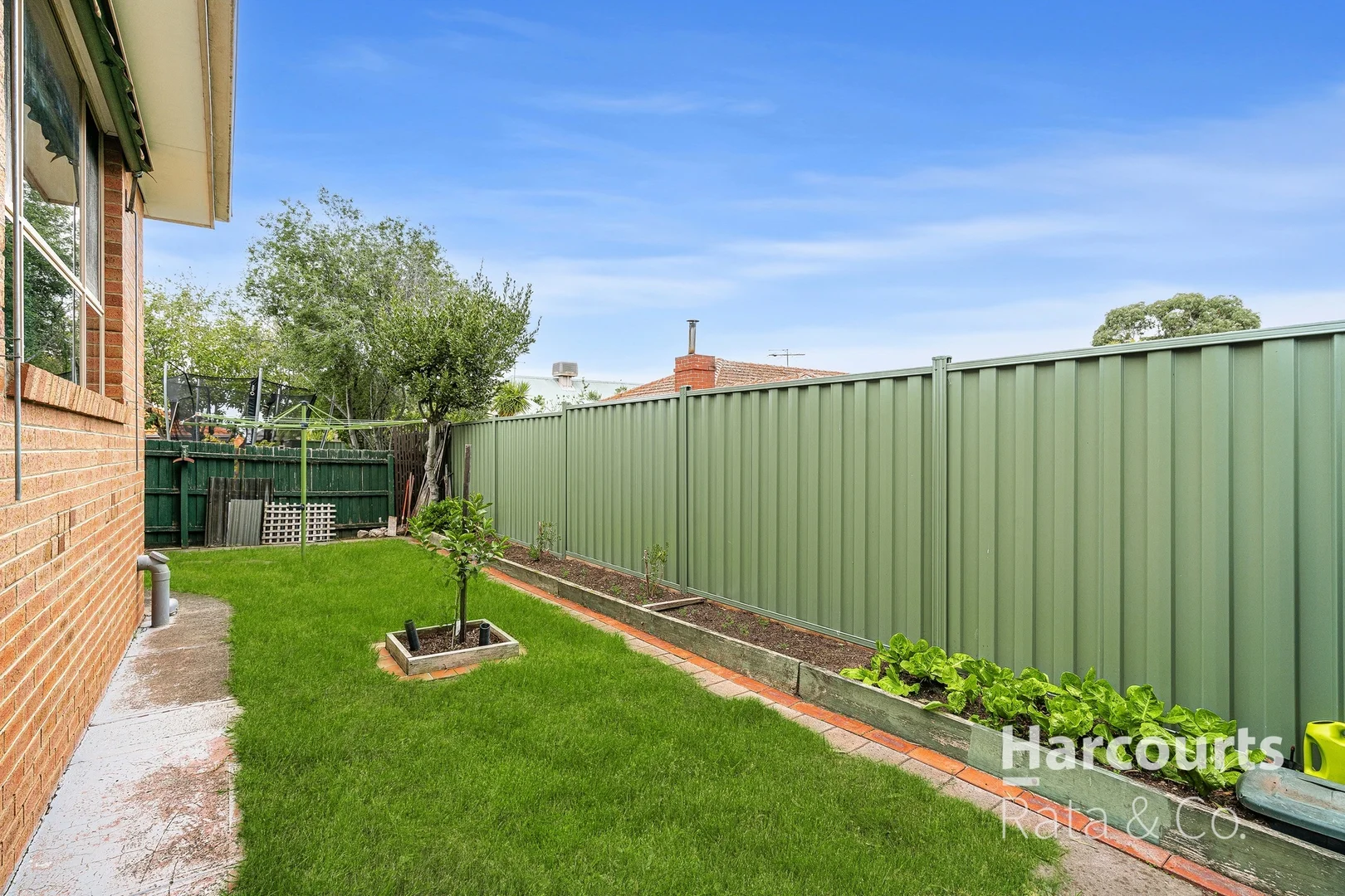 Additional image 12 of 4 Silvertop Court, Mill Park VIC 3082