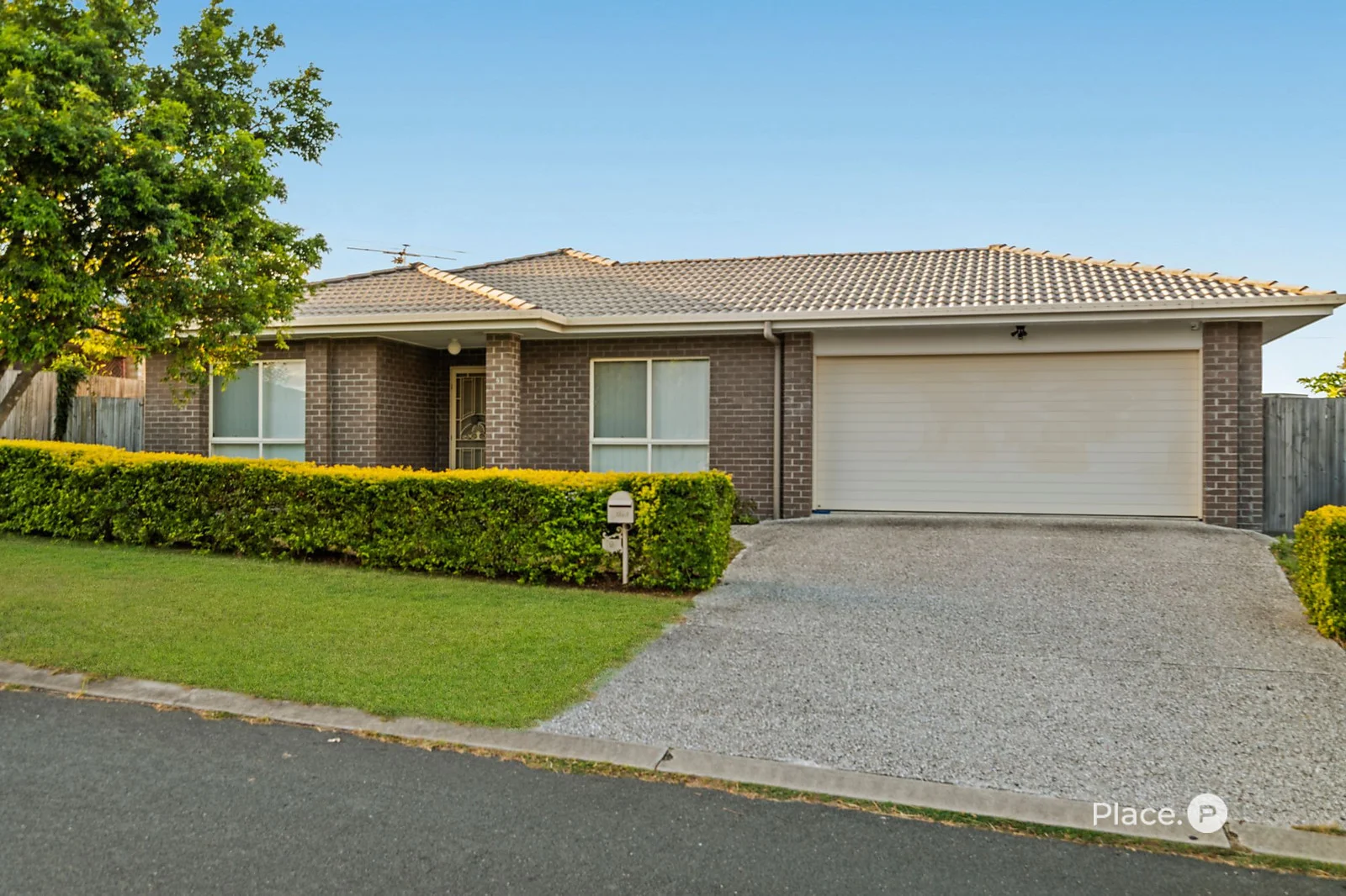 9 Barcombe Drive, Berrinba QLD 4117
