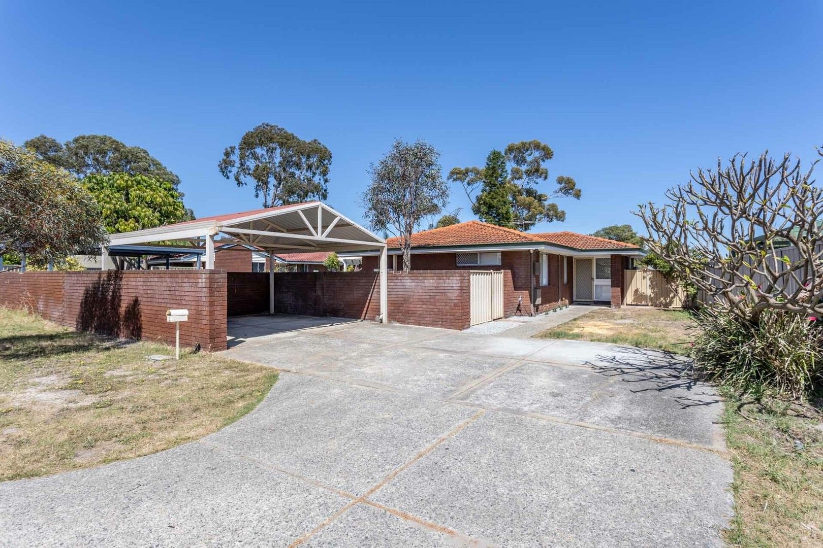 3 bedrooms House in 11 Wandarra Close KARAWARA WA, 6152