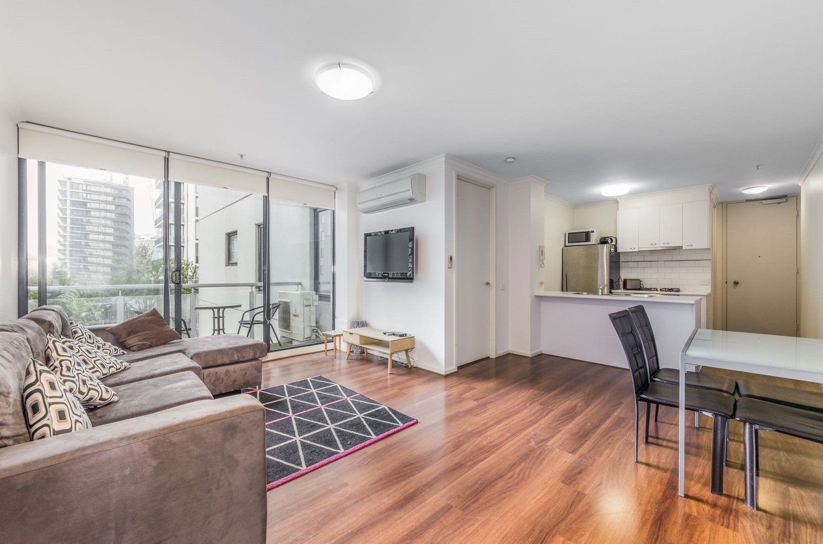 1 bedrooms Apartment / Unit / Flat in 49/63 Dorcas Street SOUTH MELBOURNE VIC, 3205