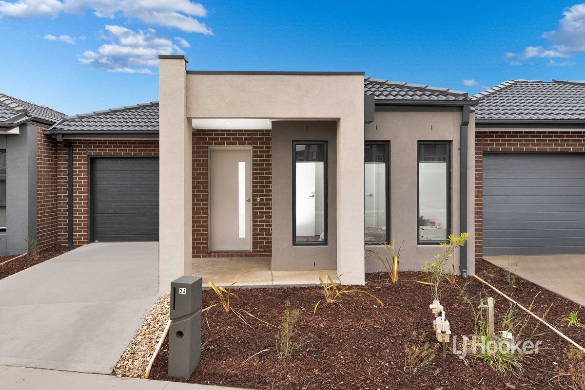 3 bedrooms House in 24 Joey Crescent DEANSIDE VIC, 3336