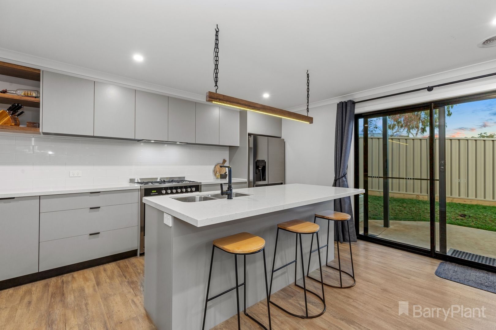 28 Galloway Street, Ascot VIC 3551, Image 2