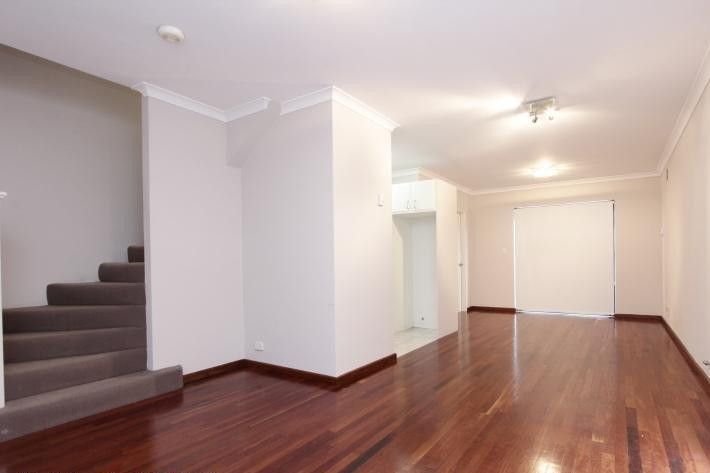 3 bedrooms Townhouse in 5/33 Guildford Road MOUNT LAWLEY WA, 6050