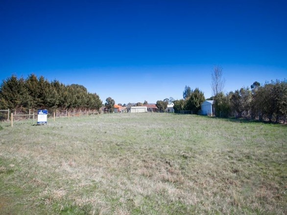 6 Chisholm Drive, Lancefield VIC 3435