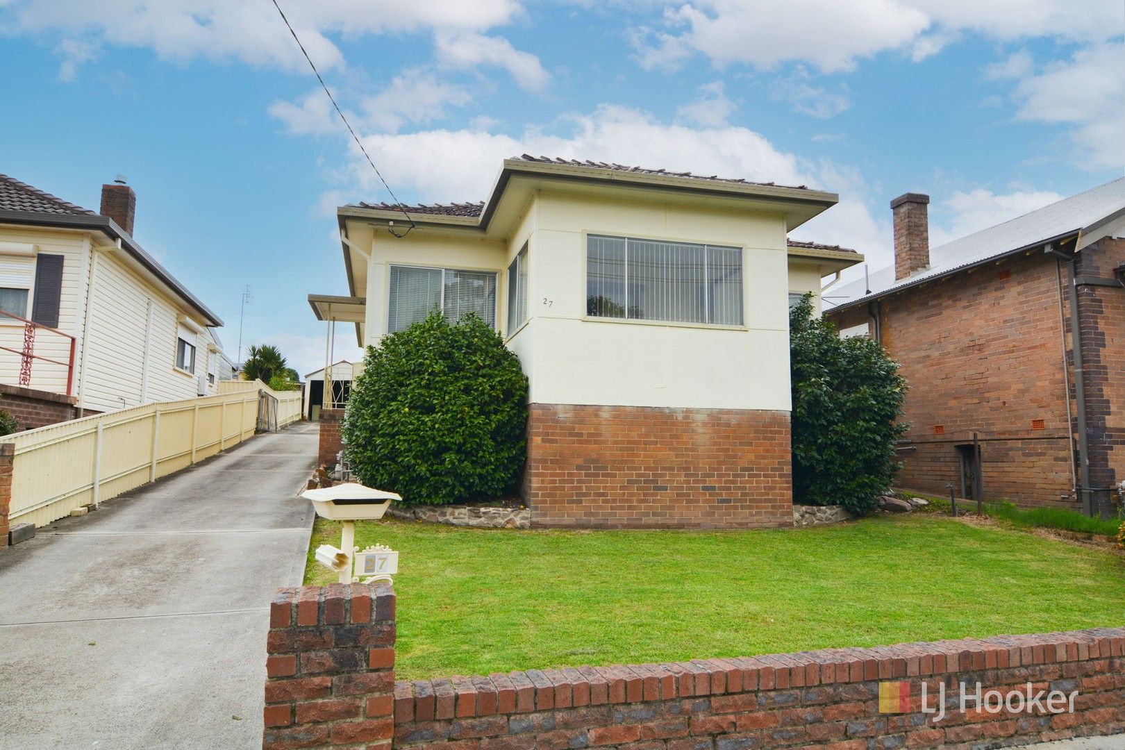3 bedrooms House in 27 Sandford Avenue LITHGOW NSW, 2790