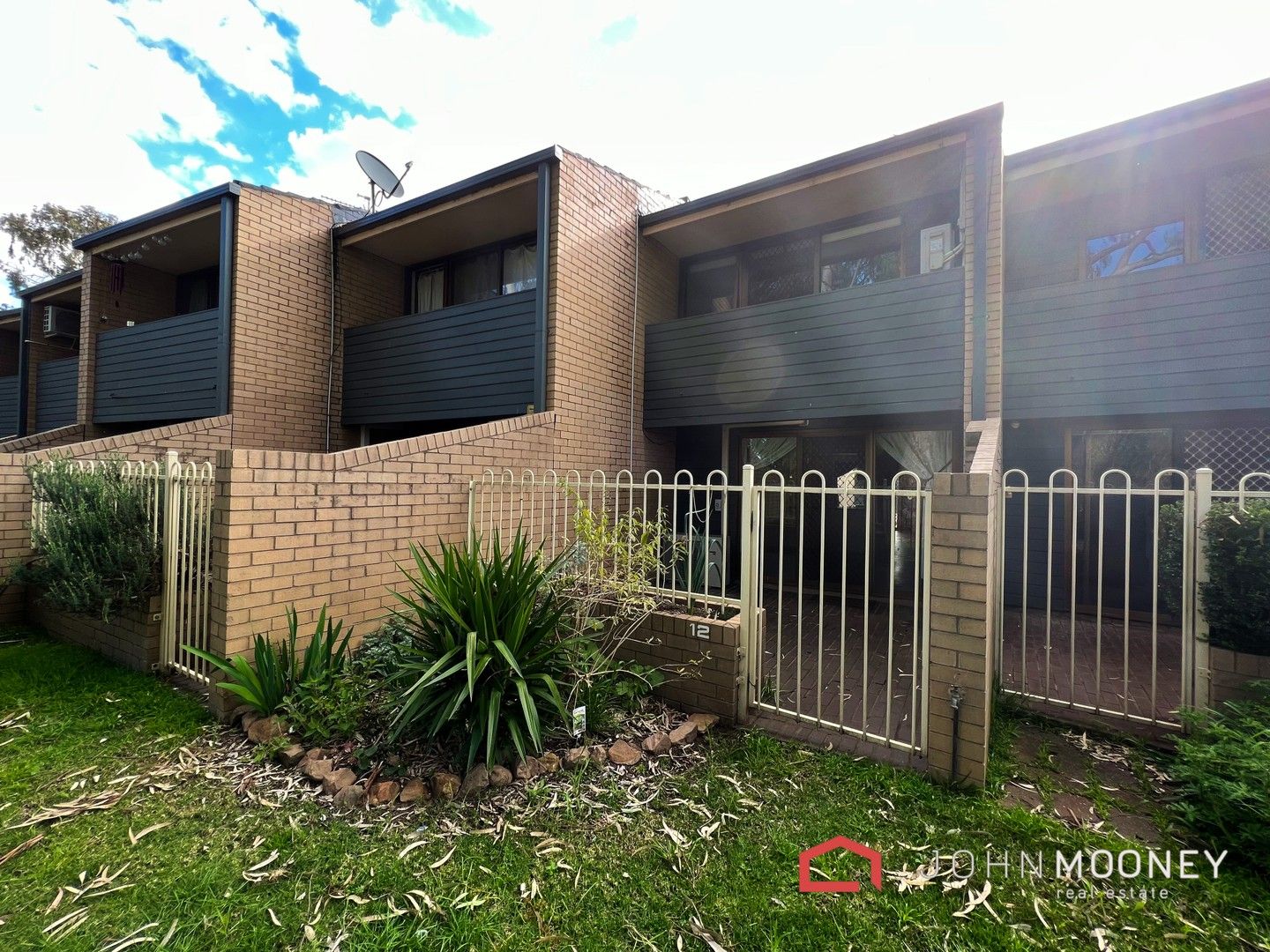 2 bedrooms Block of Units in 12/185 Forsyth Street WAGGA WAGGA NSW, 2650