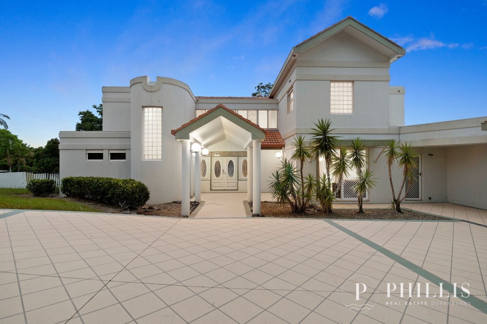 5906 Muirfield Place, Sanctuary Cove QLD 4212, Image 2