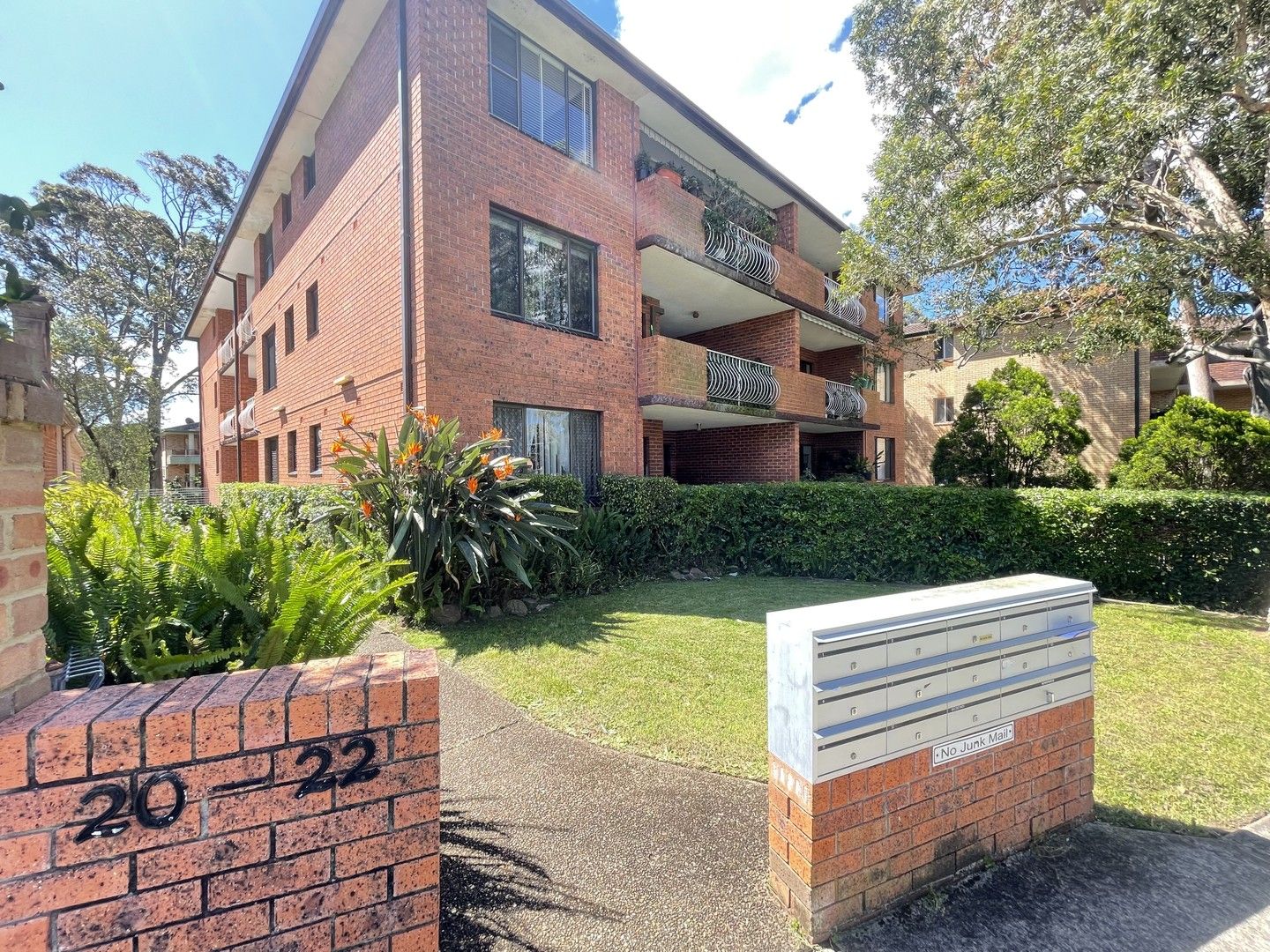2 bedrooms Apartment / Unit / Flat in 1/20-22 Carlton Pde CARLTON NSW, 2218