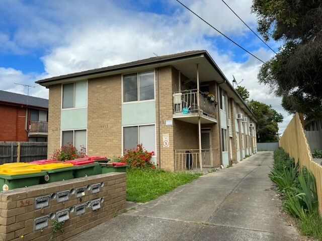 2 bedrooms Apartment / Unit / Flat in Unit 2/34 Bishop St KINGSVILLE VIC, 3012