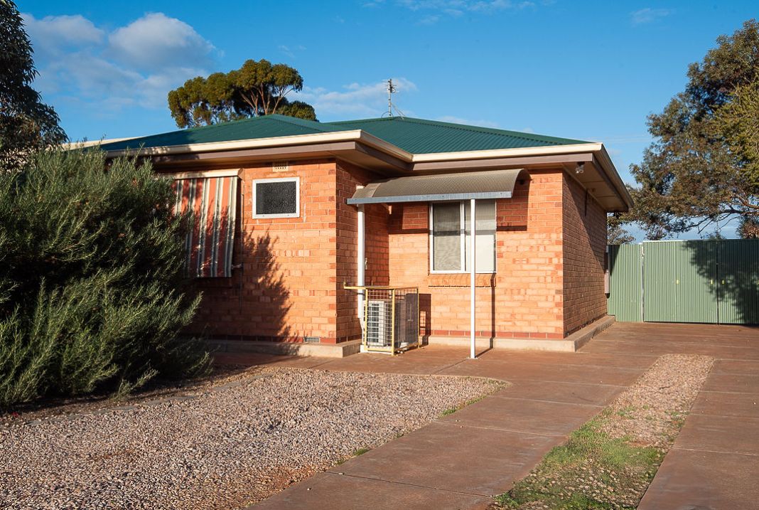 3 bedrooms House in 99 Bastyan Crescent WHYALLA STUART SA, 5608