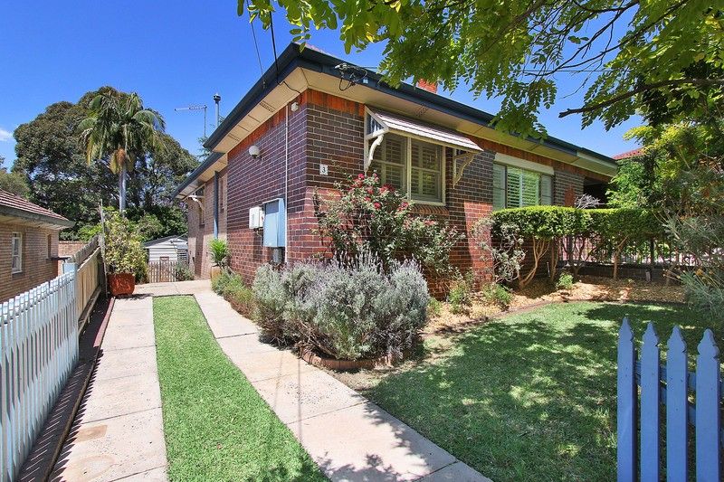 3 Karnak Street, Denistone East NSW 2112, Image 2