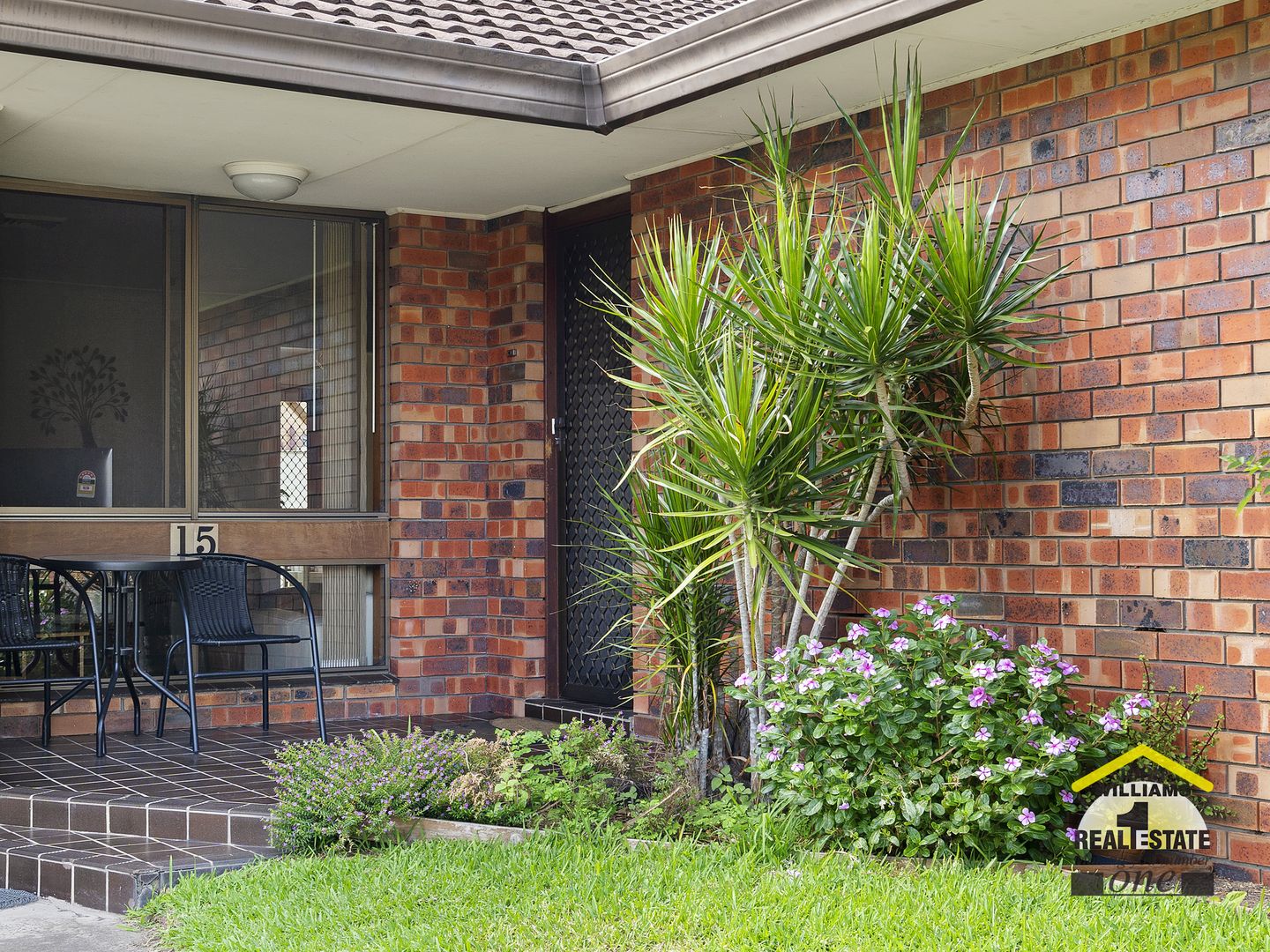 15 Buckingham Crescent, Chipping Norton NSW 2170, Image 1