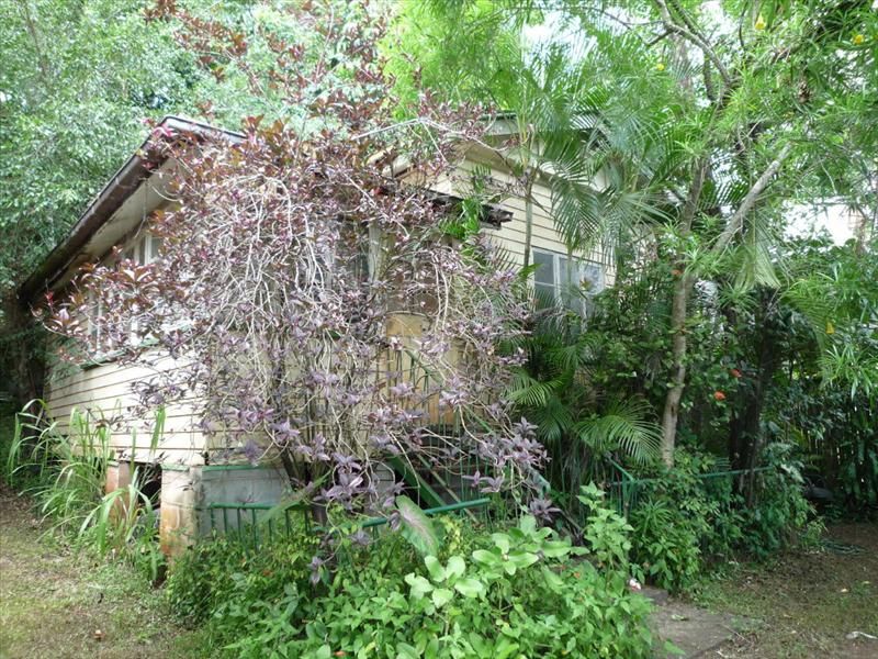 129 Old Smithfield Road, Freshwater Property History & Address