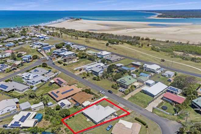 Picture of 24 Blue Water Drive, ELLIOTT HEADS QLD 4670