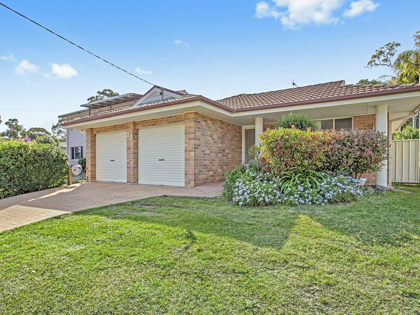 21 Rhodes Parade, Windermere Park NSW 2264, Image 0