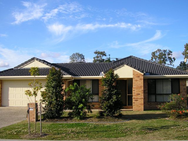 4 bedrooms House in 19 Shawnee Street PIMPAMA QLD, 4209