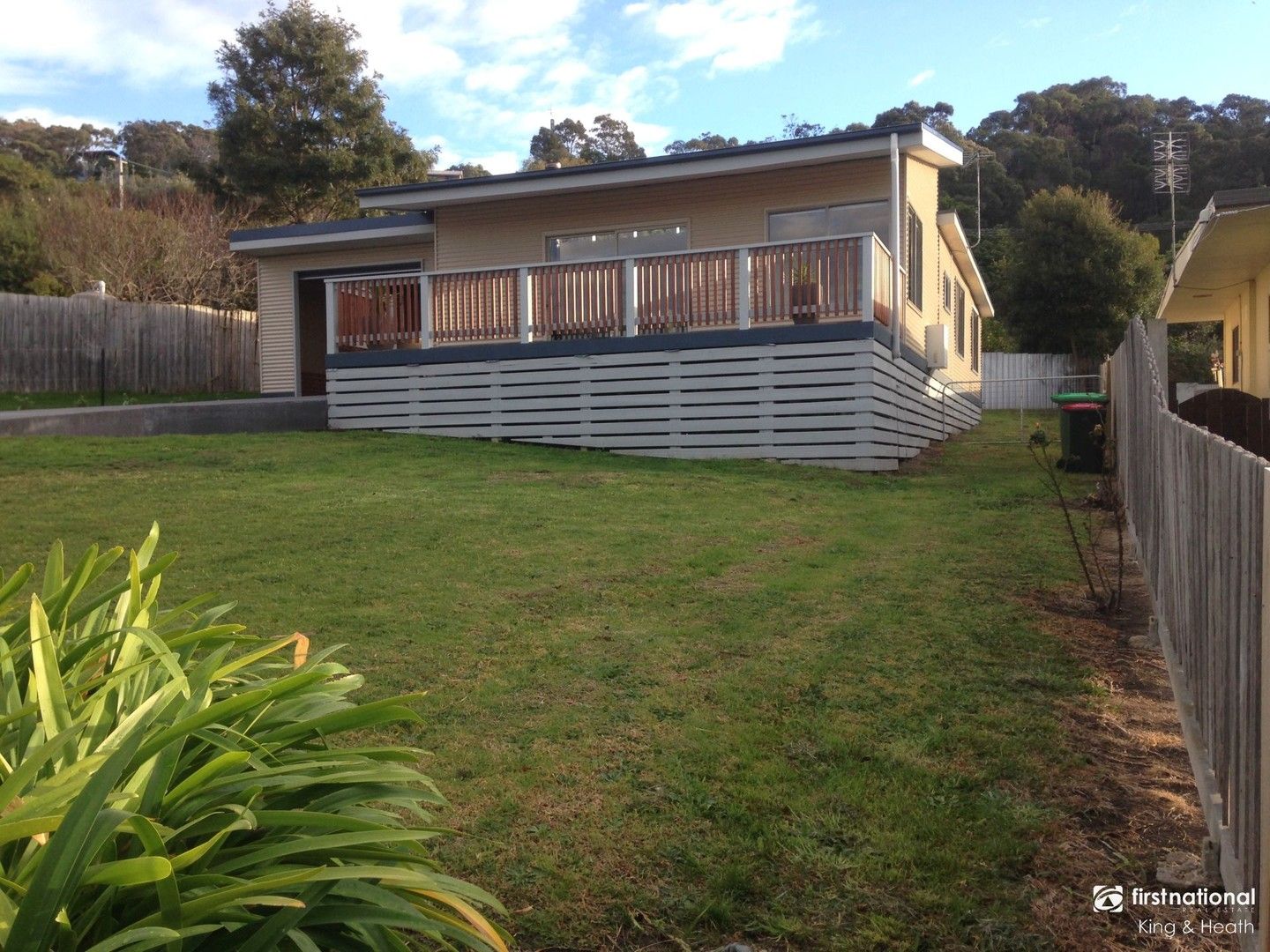 25 Robin Street, Lakes Entrance VIC 3909, Image 0