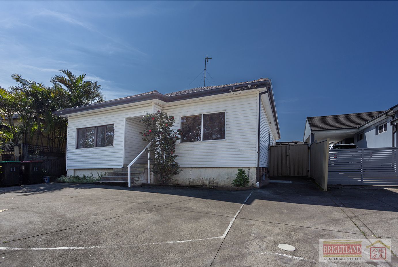 3 bedrooms House in 11 Merrylands Rd MERRYLANDS NSW, 2160