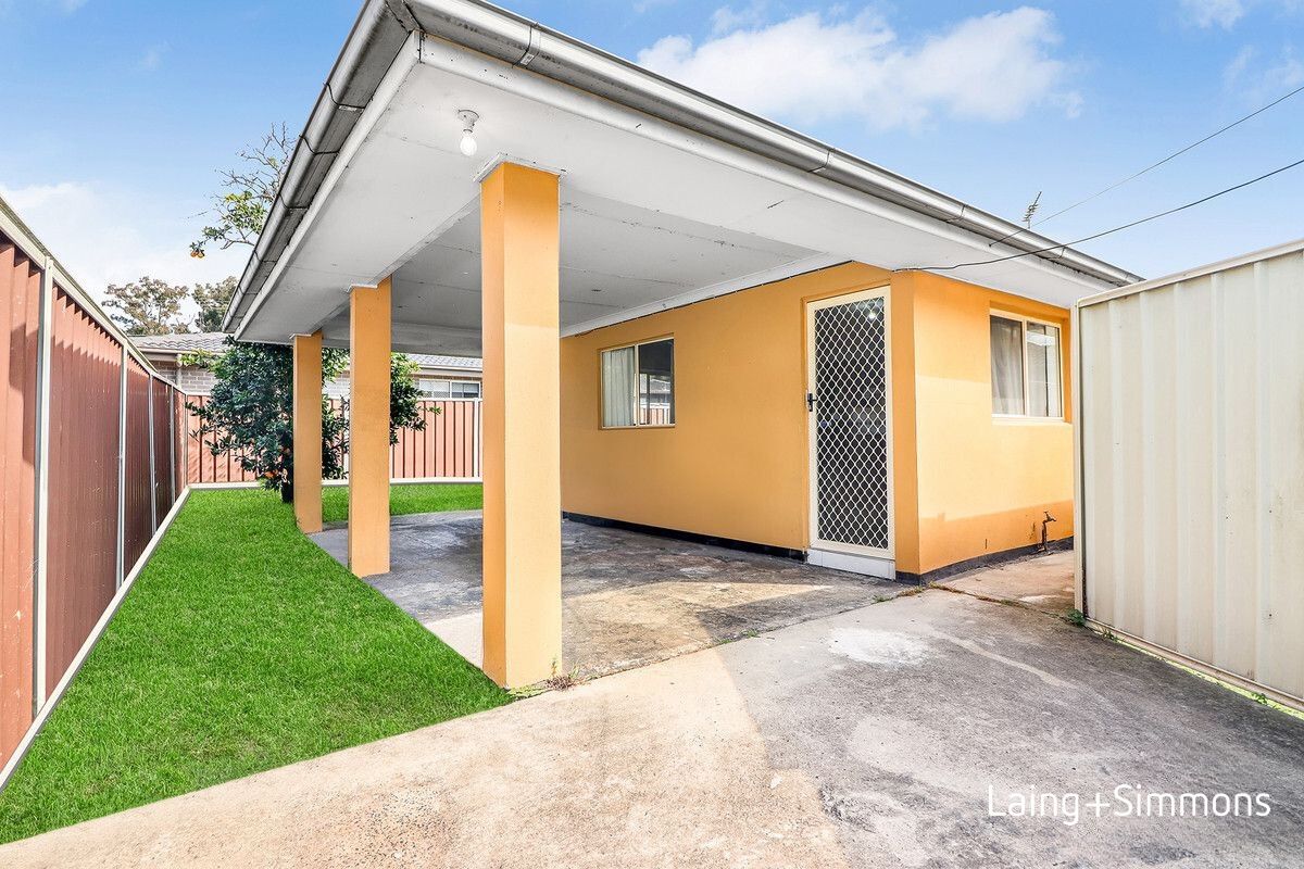 2 bedrooms House in 93A Captain Cook Dr WILLMOT NSW, 2770
