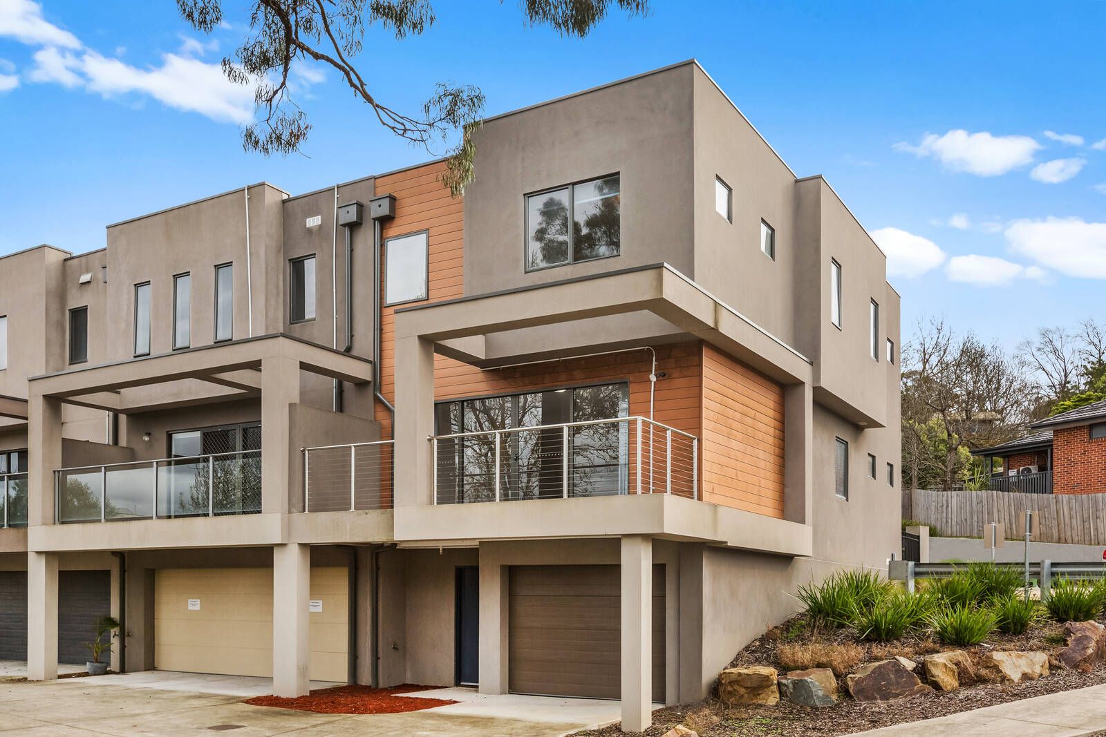 4 bedrooms Townhouse in 2 Recess Concourse MOOROOLBARK VIC, 3138