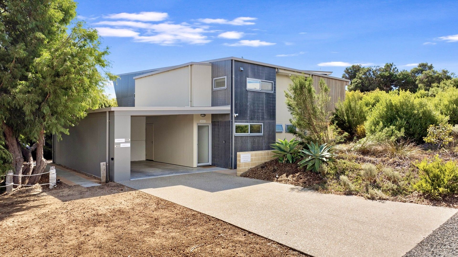 16A Wooredah Crescent, Prevelly WA 6285, Image 1