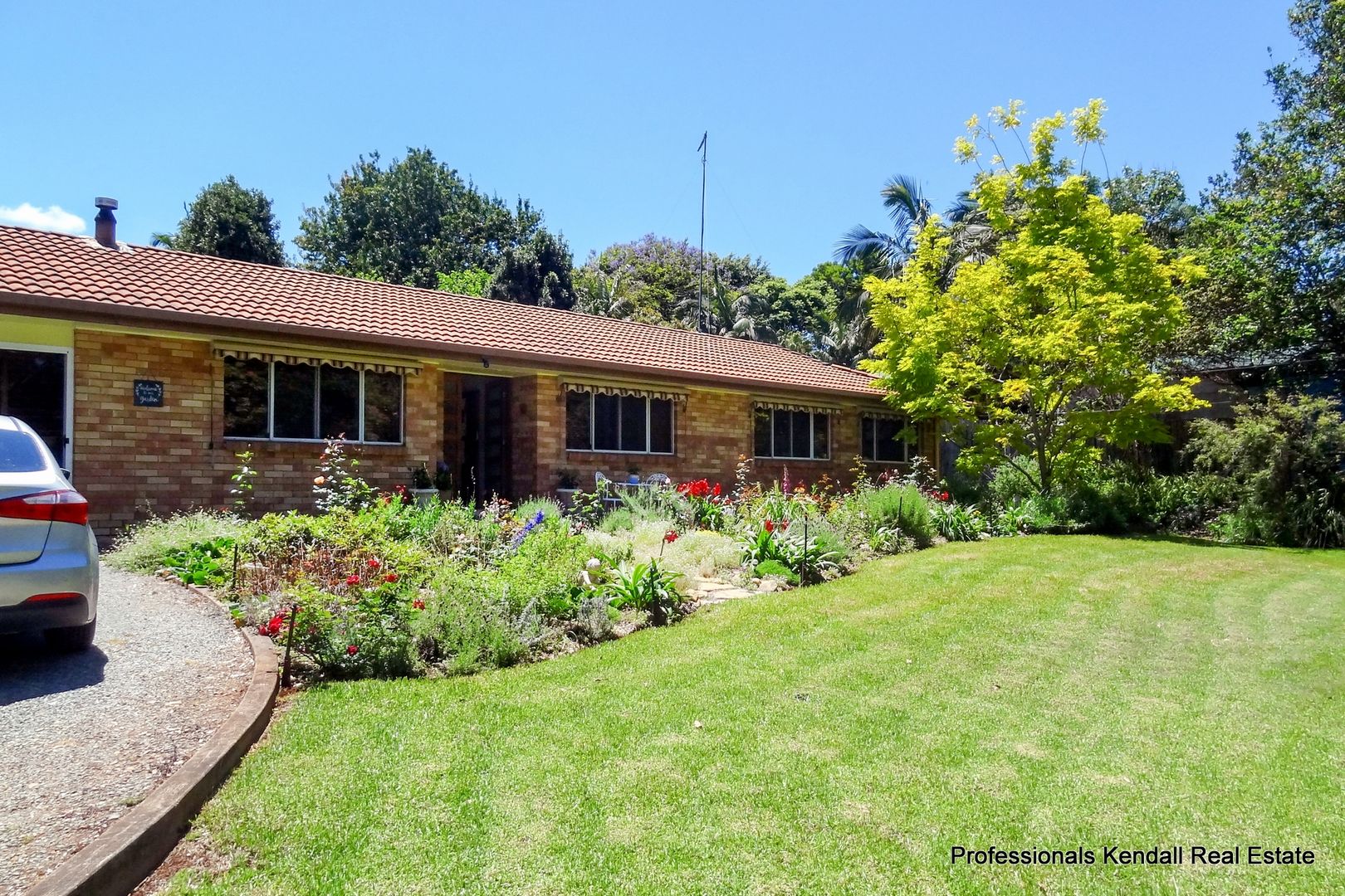 12-14 Chalmette Drive, Tamborine Mountain QLD 4272, Image 2