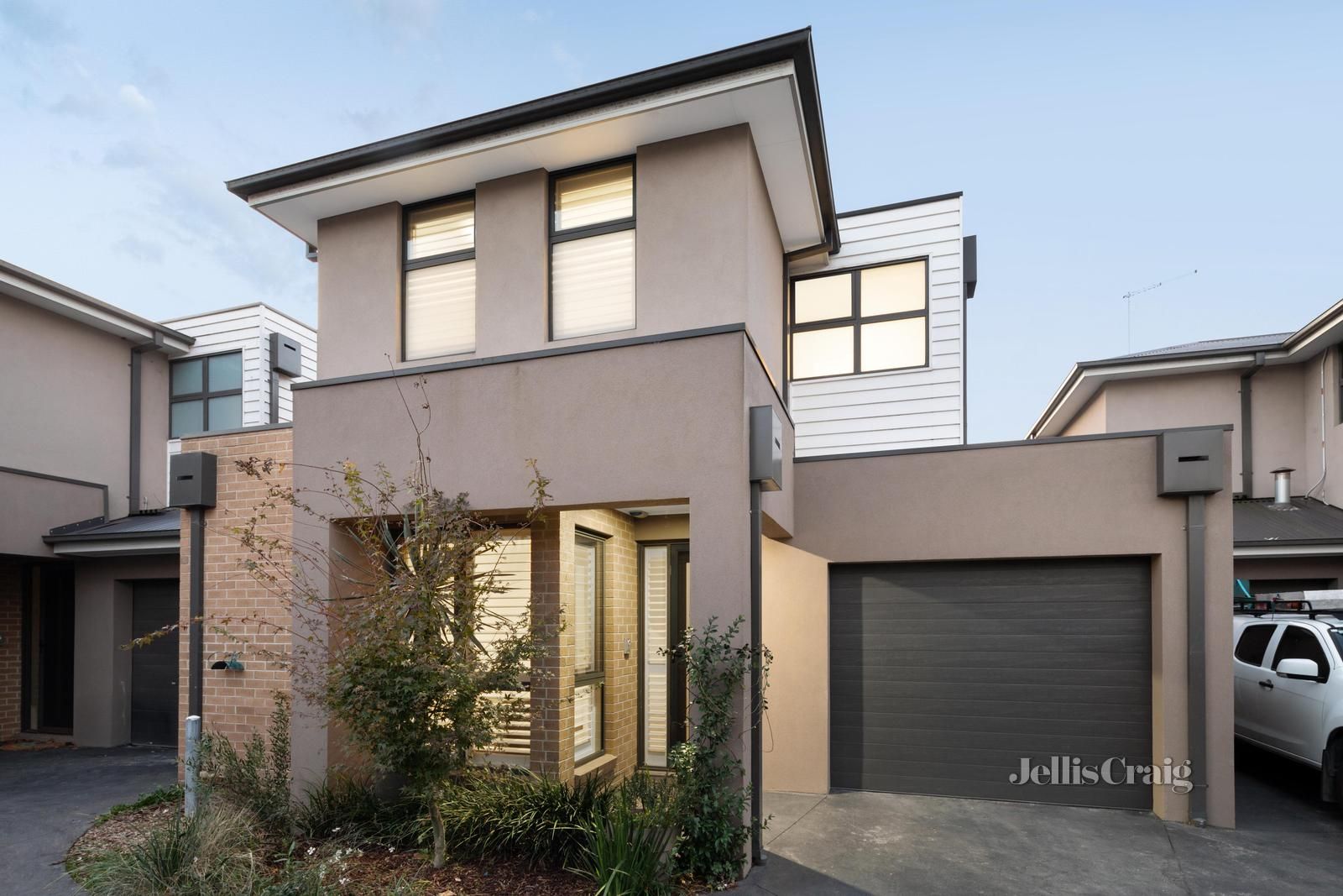 2/17 South Crescent, Heidelberg West VIC 3081, Image 0