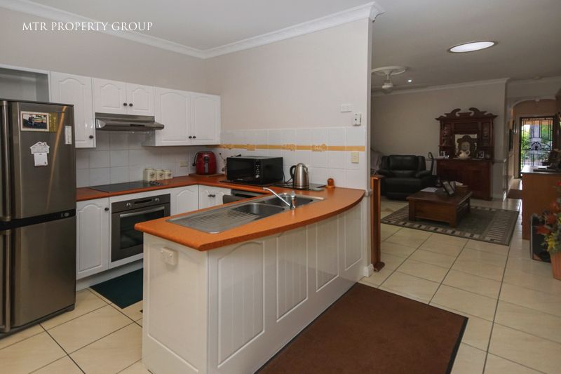 6 Halifax Court, Forest Lake QLD 4078, Image 1