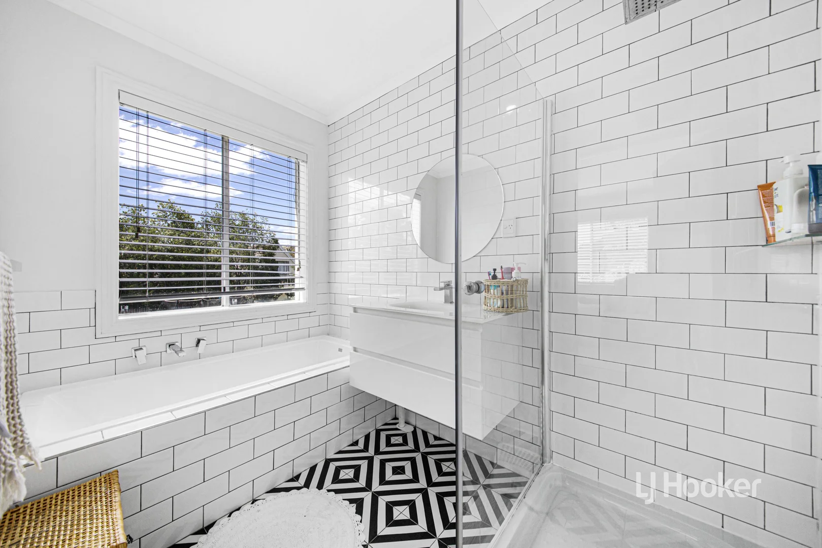 Additional image 16 of 29 Lakeside Drive, Sanctuary Lakes VIC 3030