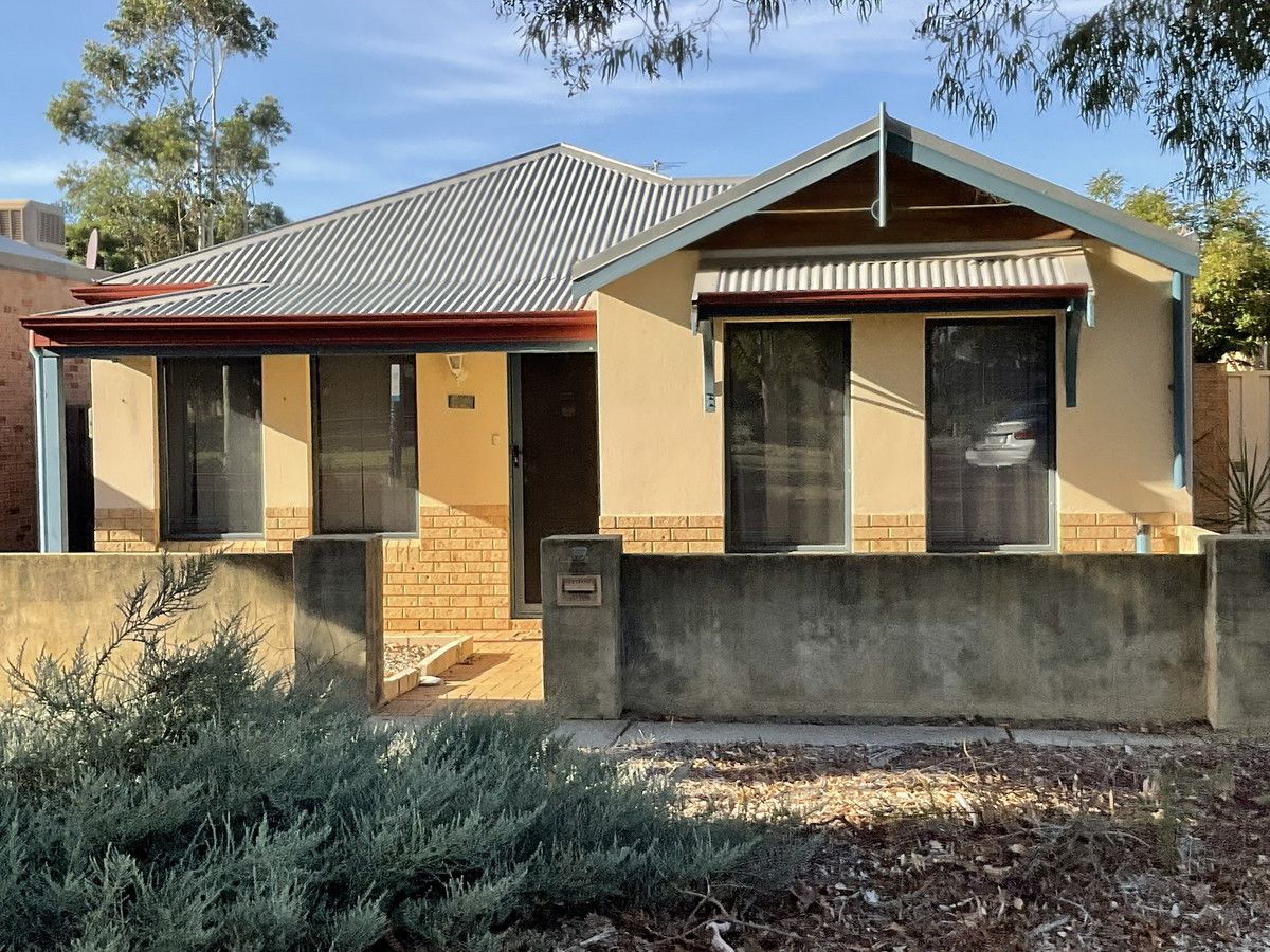 3 bedrooms House in 49 Coolamon Boulevard ELLENBROOK WA, 6069