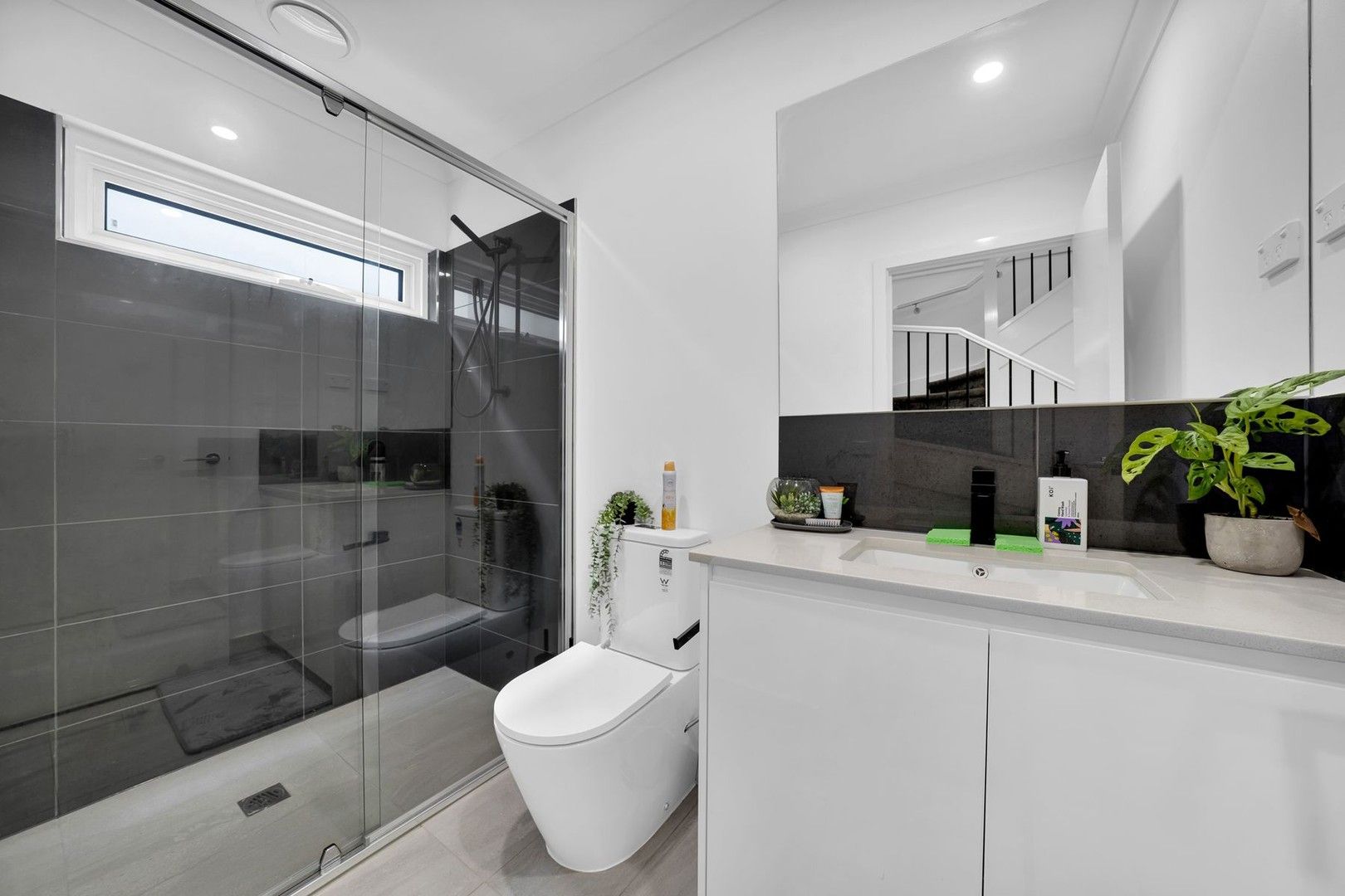 3 bedrooms Apartment / Unit / Flat in 4/3 Rubida Court ENDEAVOUR HILLS VIC, 3802