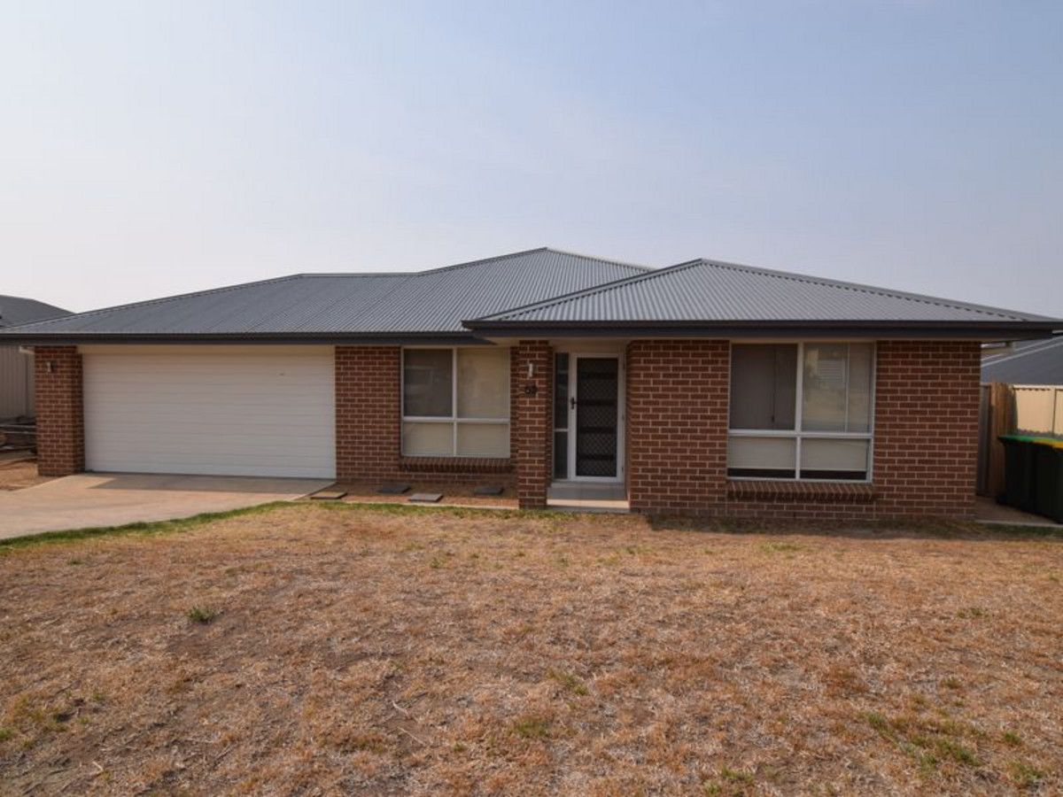 4 bedrooms House in 53 Graham Drive KELSO NSW, 2795